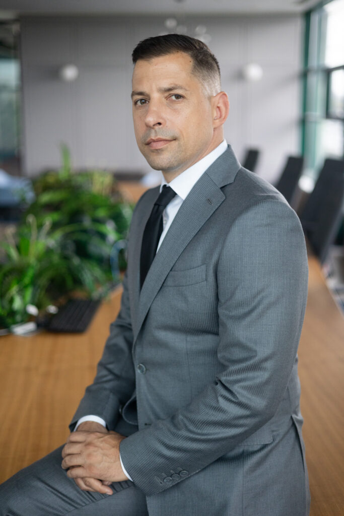 Gabor-Olajos-1-683x1024 O nouă aplicație mobilă Pluxee. Soluția digitală pentru un acces mai ușor și mai rapid la toate beneficiile extrasalariale